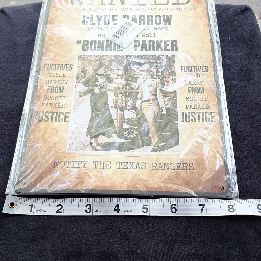 Wanted Metal Sign Bonnie and Clyde 8 X 11.5 inches (new in package)